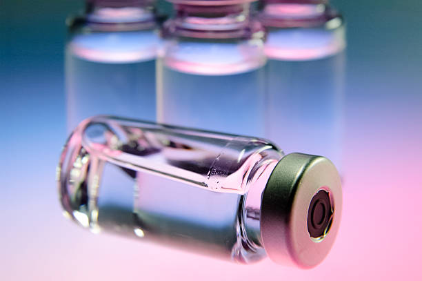 医学のボトル - pill medicine laboratory narcotic ストックフォトと画像