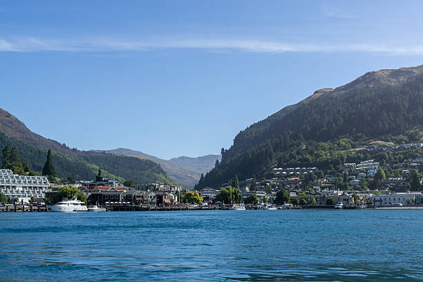 istock queenstown viewed over lake wakatipu 510176530