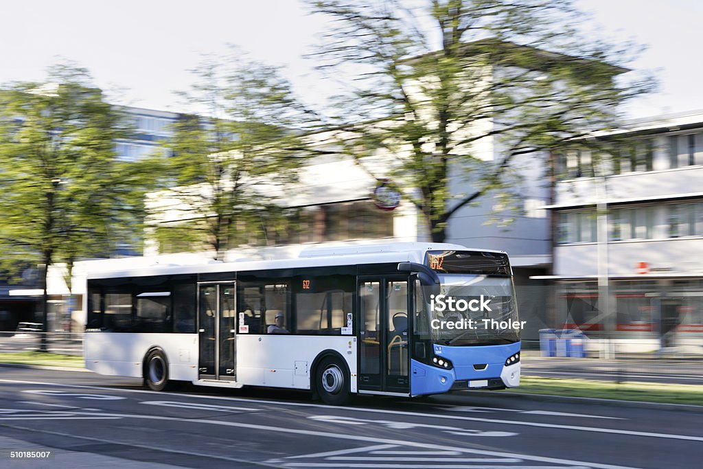 Öffentliche bus in die Stadt - Lizenzfrei Bus Stock-Foto