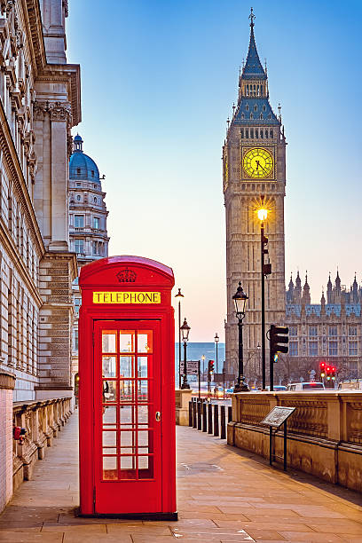 istock Traditional red phone booth in London 510213584