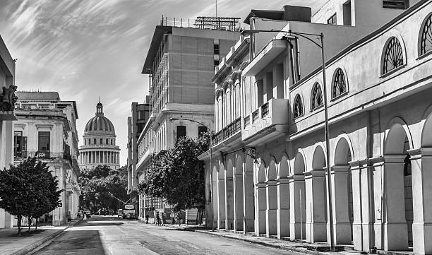 гавана, куба-captiol здание - captiol стоковые фото и изображения