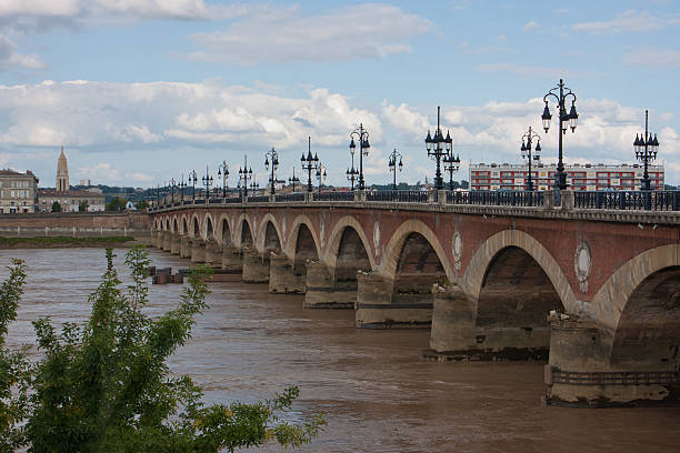 istock Pont-de-Pierre, Bordeaux 510227779