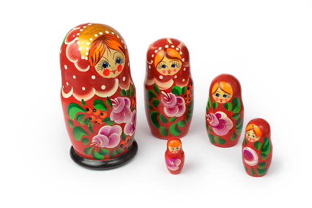 russian matryoshka - russian nesting doll scale russian culture large - fotografias e filmes do acervo