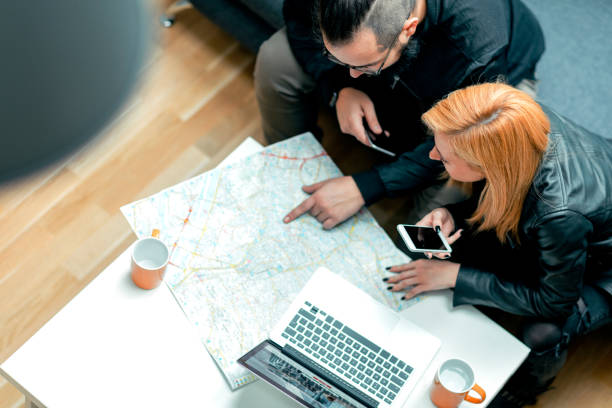 Backpackers Looking For Apartment Online.
