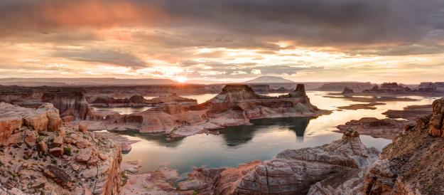 Lake Powell view from  Alstrom point in Glen Canyon National Recreation area.