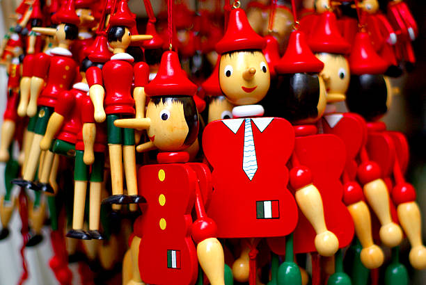 Puppet white, red and green goes to the market