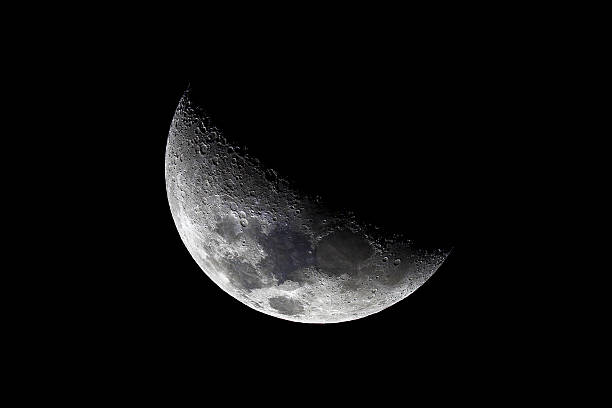 media luna roja luna-alto calidad a través del telescopio que - luna creciente fotografías e imágenes de stock
