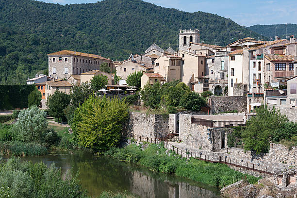 istock City Besalu 510304085