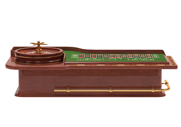 mesa de ruleta sobre blanco - roulette table fotografías e imágenes de stock