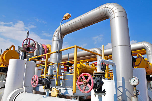 istock The pipe and valve oil fields 510306689