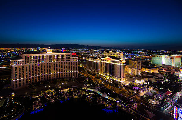 大人用プレイグラウンド - las vegas metropolitan area skyline cityscape the las vegas strip ストックフォトと画像