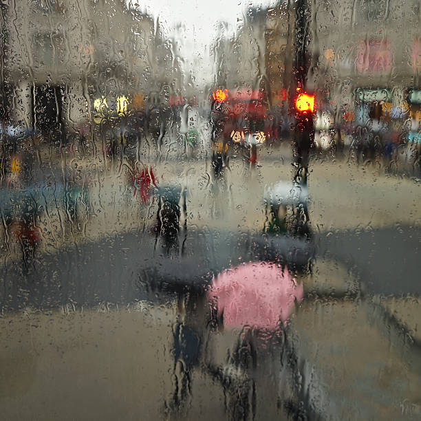 istock London Rain at Oxford Circus 510330216