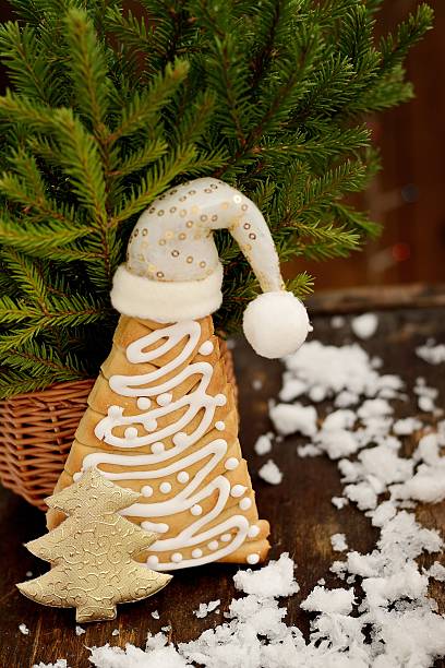 istock Christmas tree cookies 510334137
