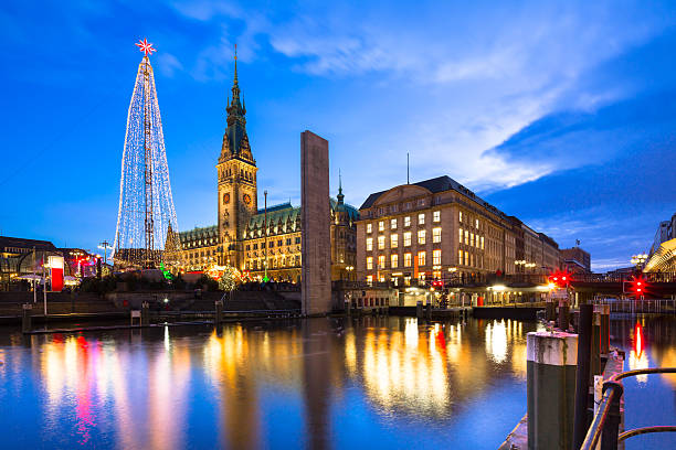 istock Hamburg town hall at christmas time 510334155