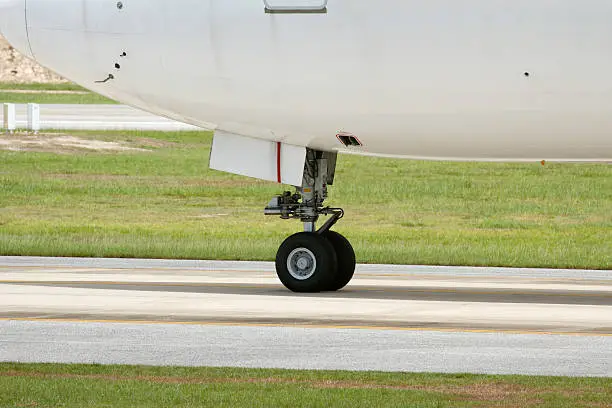 Commercial airplane (Boeing 777) nose landing gear