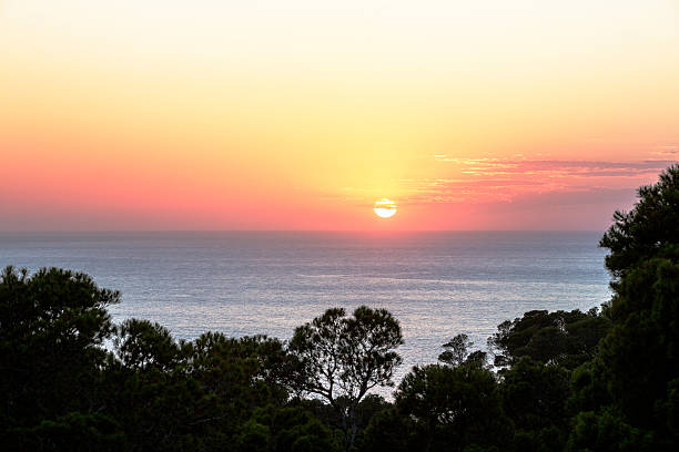 istock sea and sunset 510357173