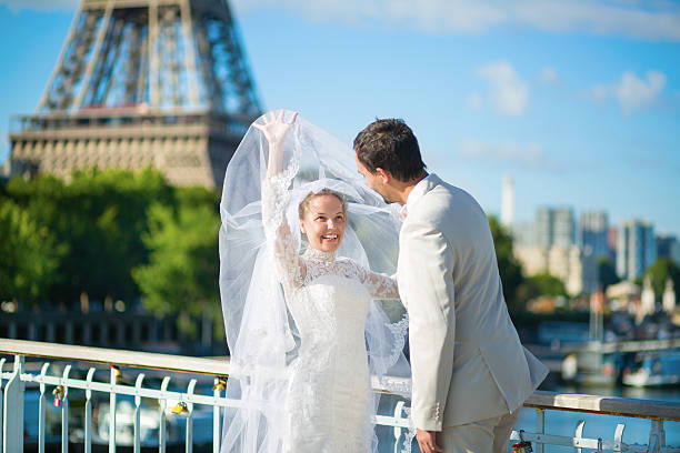 istock Beautiful just married couple in Paris 510372747