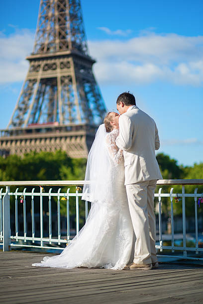 istock Beautiful just married couple in Paris 510375023