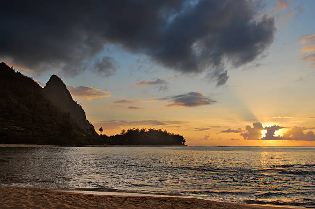 istock Kauai Sunset 510386016