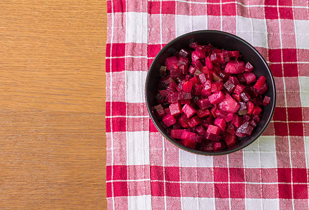 vinaigrette - beet pickled common beet cooked photos et images de collection