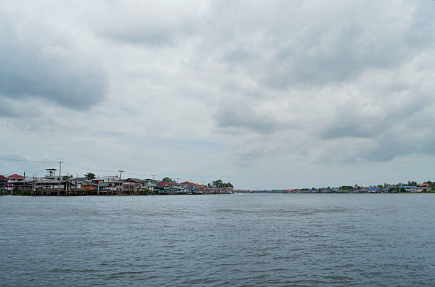 istock The riverfront house in Bangkok 510412985