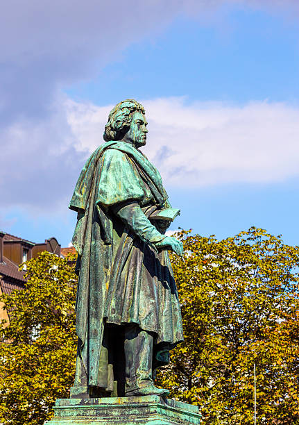 istock Beethoven Monument on the Munsterplatz in Bonn 510416795
