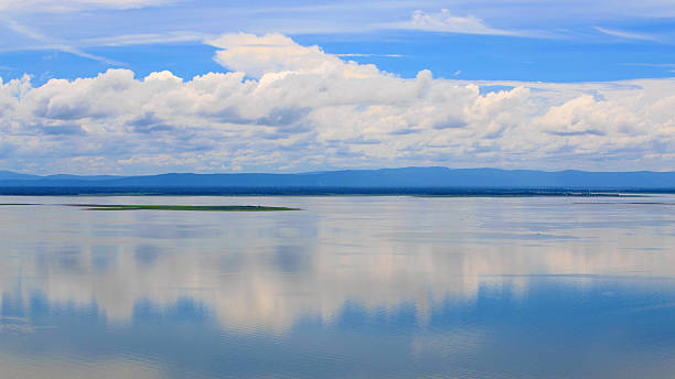 istock Idyllic scenery of sky reflected in the river 510418623
