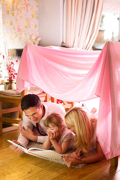istock family storytime 510418653