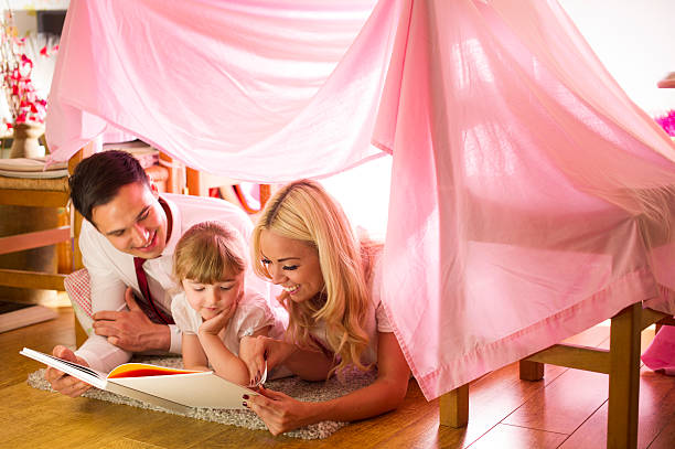 istock family storytime 510437069