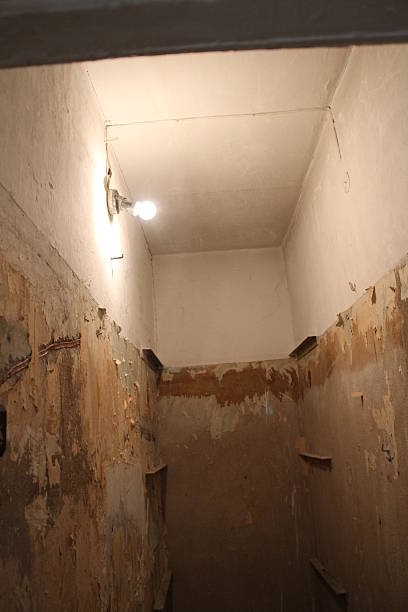 istock Old closet in the unrenovated apartment 510465885