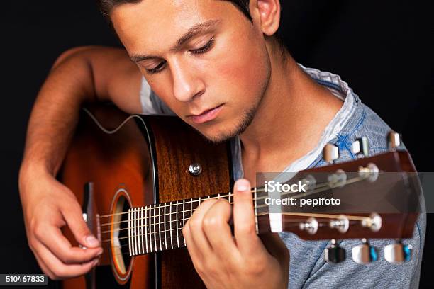 Junge Musiker Stockfoto und mehr Bilder von Akkord - Akkord, Akustikgitarre, Aufführung