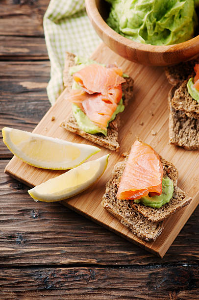 istock Green mousse with avocado, salmon and bread 510478570