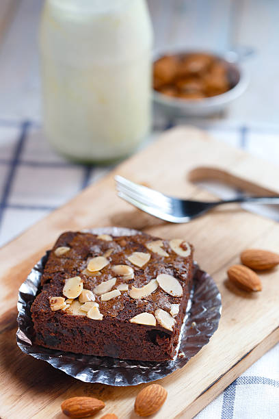 istock brownie almond cake 510564028