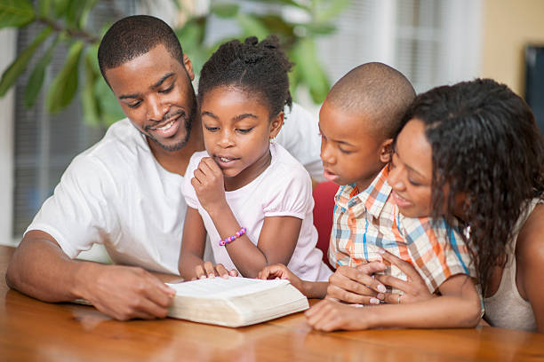 istock Reading the Bible Together 510591160