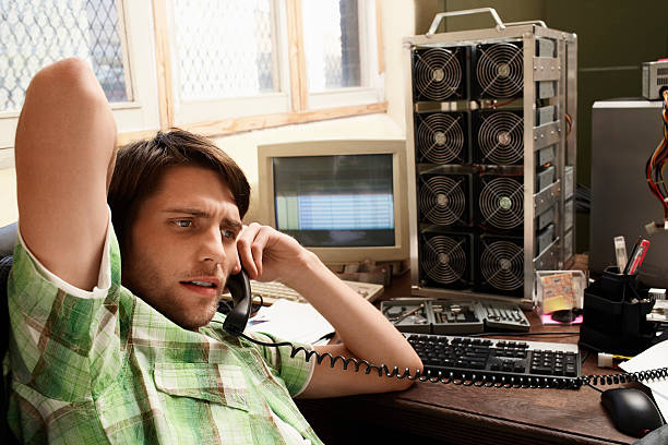 istock Man on Telephone 510611965