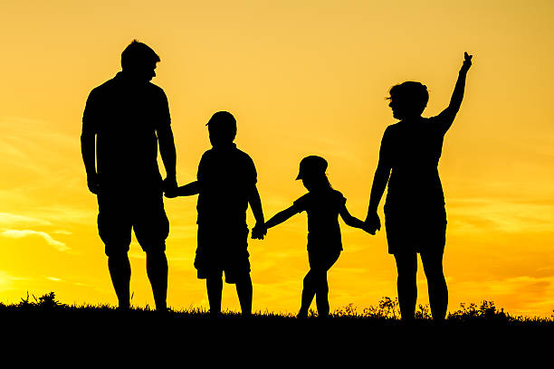 istock Happy family silhouette 510612411