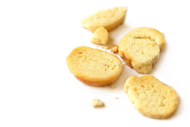 fica de pão de almoço no fundo branco - undernourishment imagens e fotografias de stock