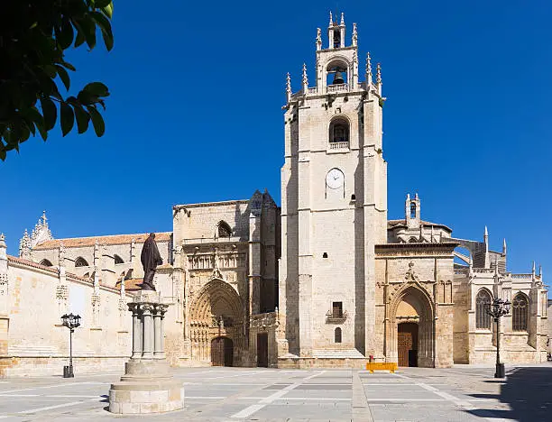 Day view of Palencia Cathedral from square of Inmaculada