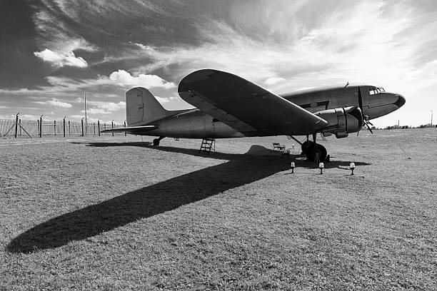 istock Vintage airplane 510632853