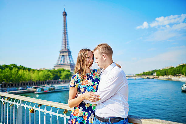 istock Young romantic couple having a date in Paris 510632978