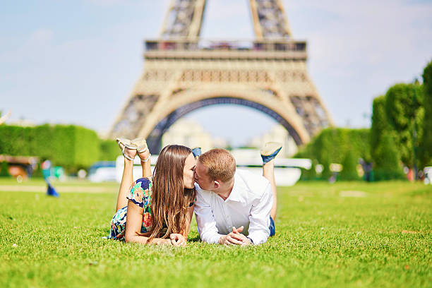 istock Romantic couple having near the Eiffel tower in Paris 510634292