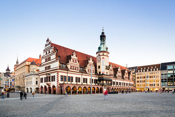 ライプチヒ、マーケットと旧市庁舎 - leipzig europe germany western europe ストックフォトと画像