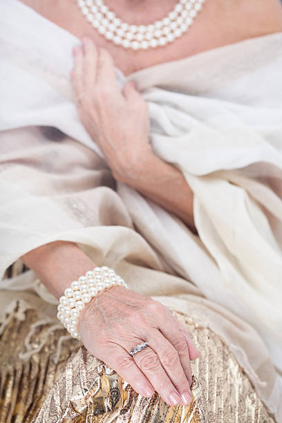 istock She knows how to wear pearls 510690472