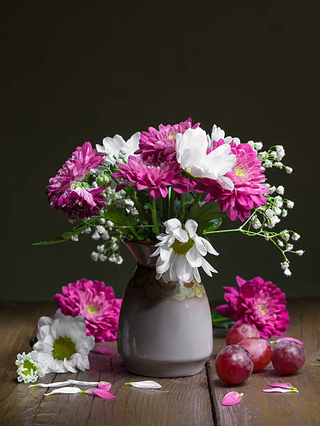 istock Summer flowers in a ceramic vase. 510693141