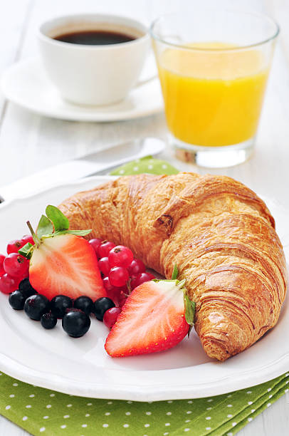 istock Fresh croissant with berries 510694018