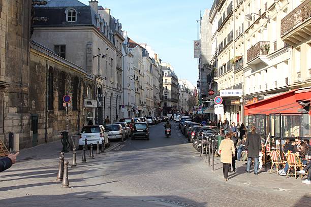 istock Busy Paris Street 510700054
