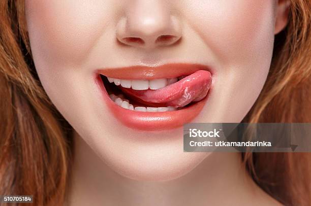 Lengua Natural De Boca Abierta Foto de stock y más banco de imágenes de Temas sexuales - Temas sexuales, Alimento, Mujeres