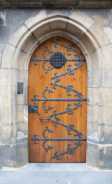 istock Old wooden door 510723145