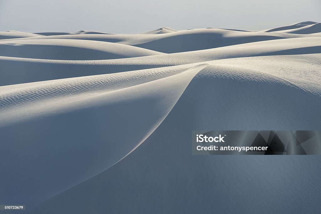 White Sands National Monument Late afternoon light across the gypsum dunes at White Sands, Alamogordo, New Mexico, USA White Sands National Park Stock Photo