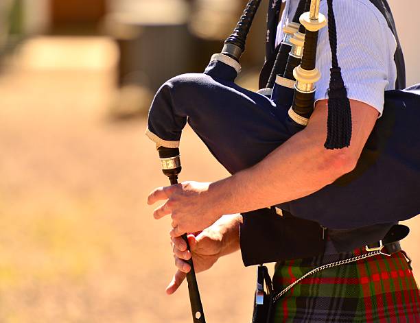 cornemuse - bagpipe photos et images de collection